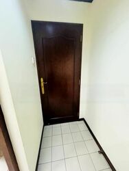 Mount Elizabeth Hospital (D9), Retail #455704491